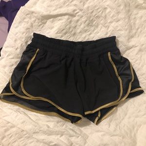 Lululemon Power Stride shorts - black with gold